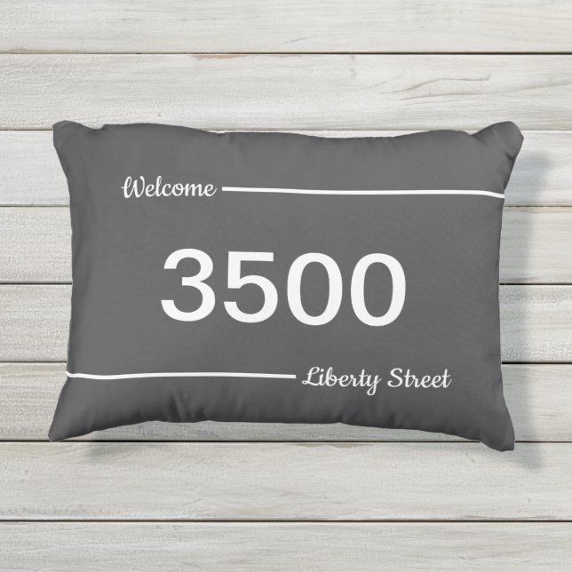 Einfache Graue und weiße Straße - Adressnummer Kissen Für Draußen (Rückseite)