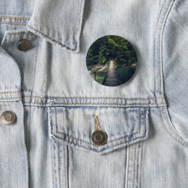 Einfache Hängebrücke über den Fluss Idrijca, Slove Button (Beispiel)
