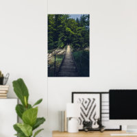 Einfache Hängebrücke über den Fluss Idrijca, Slove