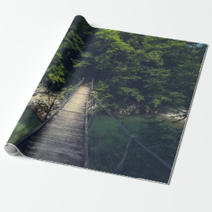 Einfache Hängebrücke über den Fluss Idrijca, Slowe Geschenkpapier