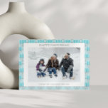 Einfache Hanukkah Menorah in Blue Custom Foto<br><div class="desc">Niedliche Menorah Muster in aquamarin blau und grau für Hanukkah,  personalisiert mit Ihrem Namen,  Gruß,  und Foto.</div>