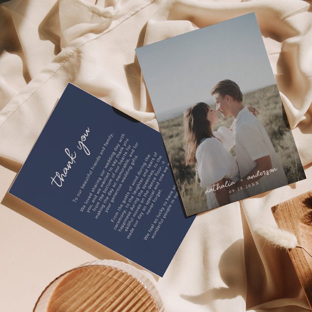 Einfache Hochzeit eines Navy Blue Script-Fotos Dankeskarte (Von Creator hochgeladen)