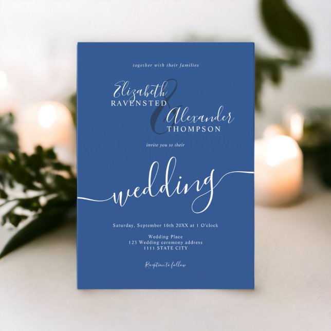 Einfache Hochzeit mit blauem Schriftzeichen Einladung (Simple minimalist blue script chic wedding invitation)