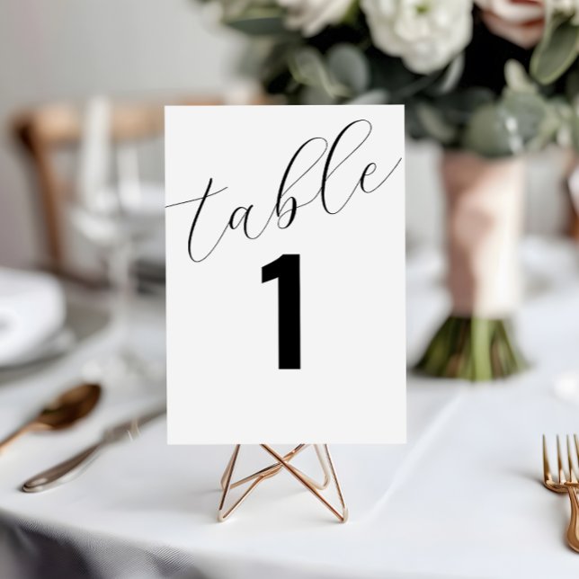 Einfache Hochzeitkarten-Tischnummer Einladung (Elevate your wedding experience with our beautifully designed minimalist table number card.)