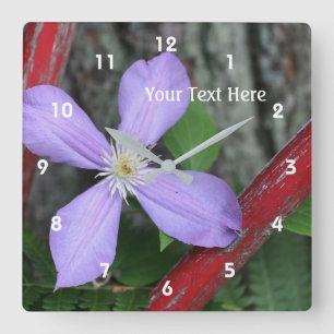 Einfache Lila Clematis-Blume Quadratische Wanduhr