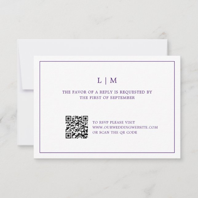 Einfache Lila Monogram QR Code Elegante Hochzeit RSVP Karte (Vorderseite)