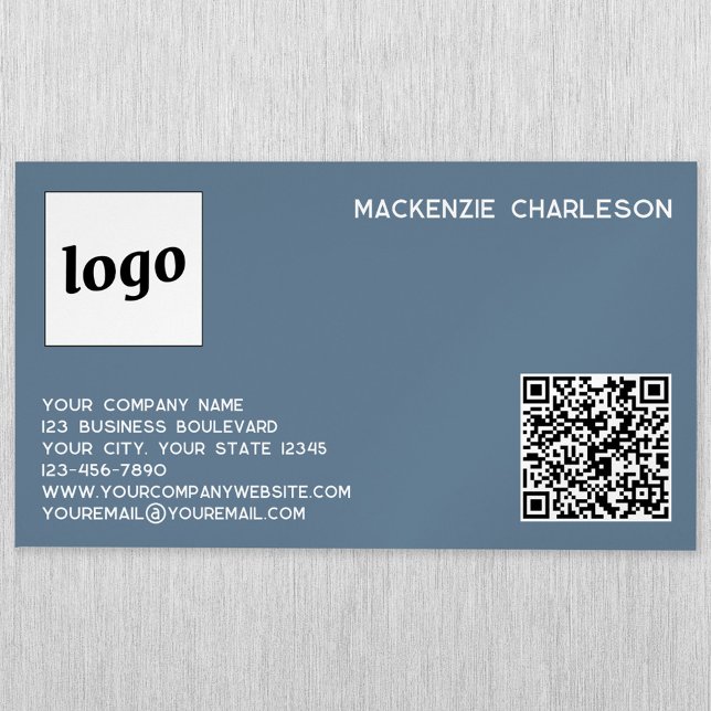 Einfache Logos und QR-Code Dusty Blue Gray Magnetische Visitenkarte (Logo QR code with custom text blue gray professional magnetic business card)