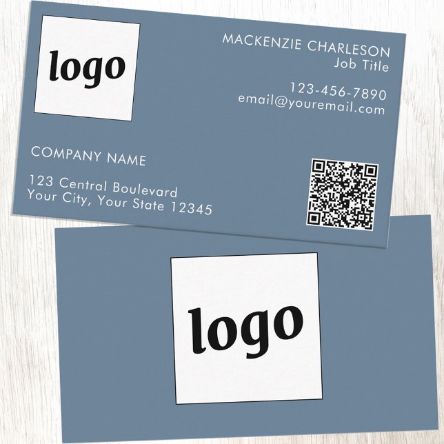 Einfache Logos und Text-QR-Code Dusty Blue Gray Visitenkarte (Logo QR code with custom text blue gray professional business card)