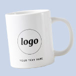 Einfache Logos und Texte Jumbo-Tasse<br><div class="desc">Einfaches Logo und benutzerdefinierter Text für Ihr Unternehmen. Ersetzen Sie das Logo und den Text durch Ihren eigenen, um es anzupassen. Nutzen Sie sie selbst, geben Sie sie Ihren Mitarbeitern und Mitarbeitern, verkaufen sie an Kunden und Kunden oder geben sie als Werbematerial ab, um die Kundenbindung inspirieren. Ideal für ein...</div>