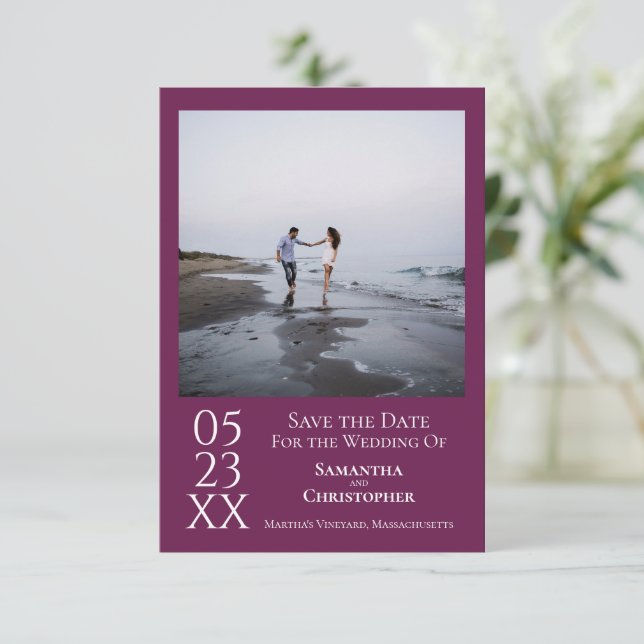 Einfache Magenta Modernes Minimales Foto Hochzeit Save The Date (Stehend Vorderseite)