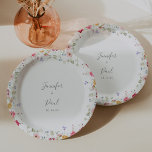 Einfache mehrfarbige Wildblume Hochzeitstorte Pappteller<br><div class="desc">Diese kleine,  farbenfrohe Hochzeitskuchenplatte eignet sich perfekt für einen modernen Hochzeitsempfang. Die bunte Auswahl an rosa,  rot,  lila,  gelb,  weiß,  violett,  rot,  bordeauxrot,  wilde Blume. Machen Sie es sich selbst,  indem Sie die Namen der Braut und Bräutigam und Hochzeitstag.</div>