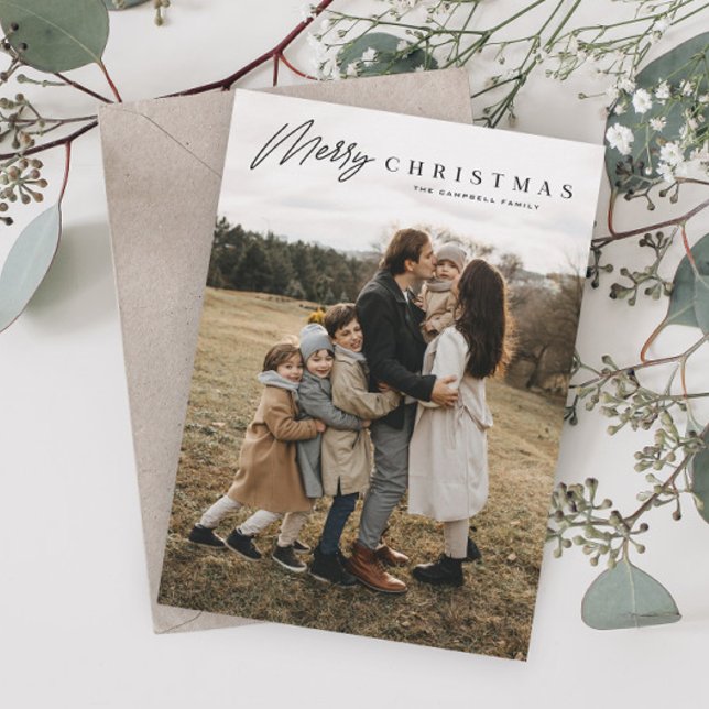 Einfache Merry Script 3 Foto Weihnachten (Simple black typography 2 photo Christmas holiday card.)