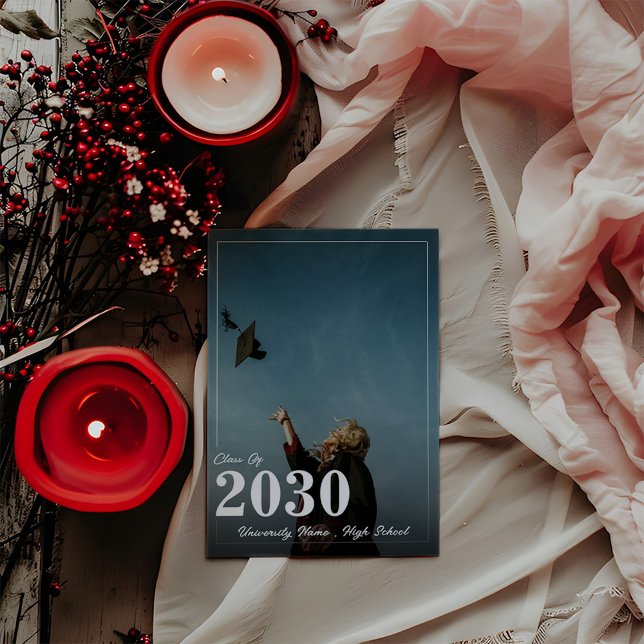 Einfache Minimalistische Abschluss-Einladung Einladung (Von Creator hochgeladen)