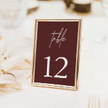 Einfache Minimalistische Elegante Burgund Tischnum Tischnummer<br><div class="desc">Helfen Sie Ihren Gästen mit diesen doppelseitigen Tischnummern den Weg zu finden. Das Design besticht durch einen handgeschriebenen Schriftart und modernes minimalistisches Design. Klicken Sie zum Ändern der Tischnummer auf "Personalisieren". Konzipiert zur Koordination mit der "AURORA" Einladungs-Kollektion für Hochzeiten. Klicken Sie auf den Link Sammlung auf dieser Seite, um alle...</div>