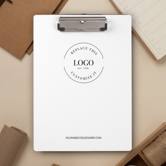 Einfache Minimalistische Logo-Markenbezeichnung Klemmbrett (Customizable business clipboard with logo and website on front and back.)
