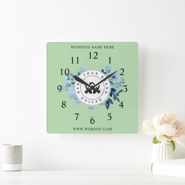 Einfache Minimalistische Logo- und Textwerbung Quadratische Wanduhr (Zuhause)