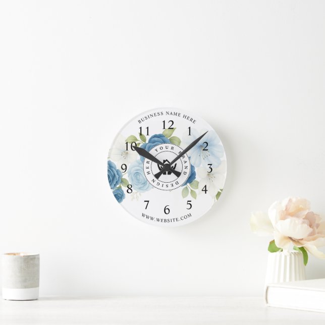 Einfache Minimalistische Logo- und Textwerbung Runde Wanduhr (Zuhause)