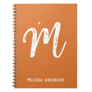 Einfache Minimalistische Orange-Brot-Monogrammbeze Notizblock