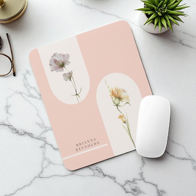 Einfache moderne Boho-Wildblumen in Soft Pink Mousepad (Von Creator hochgeladen)