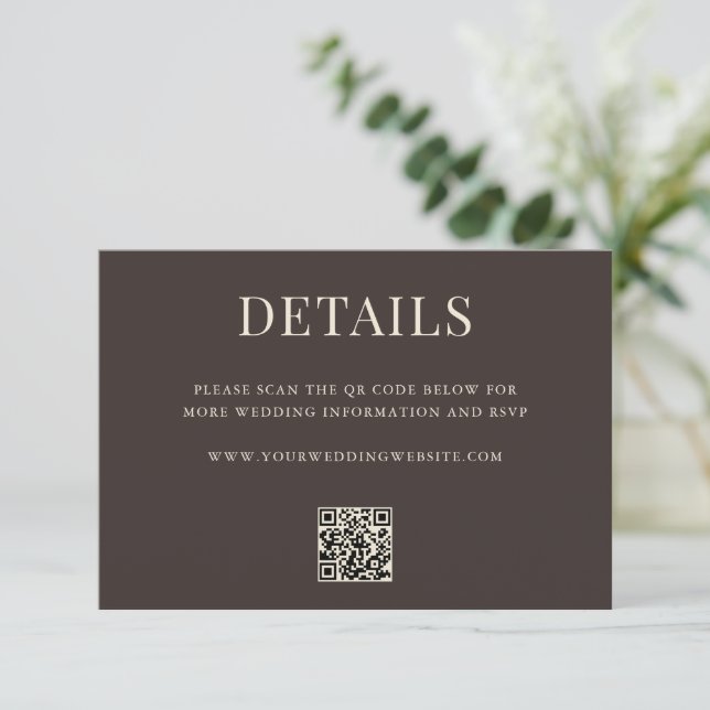 Einfache moderne braune QR-Code-Hochzeitsdetails Begleitkarte (Stehend Vorderseite)