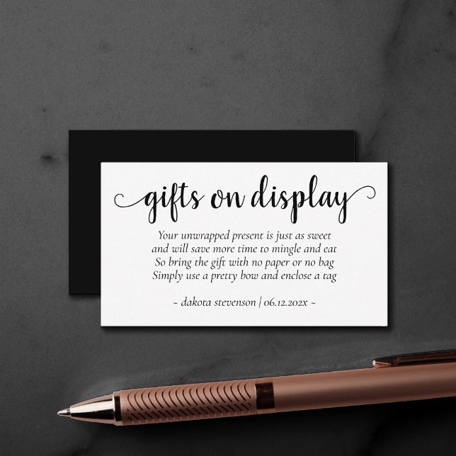 Einfache moderne Geschenke auf Display | Klassisch Begleitkarte (Von Creator hochgeladen)