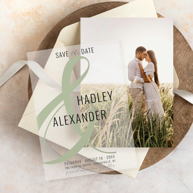 Einfache moderne GREEN-Overlay-Hochzeit speichern  (Simple elegant script sage green script bold & ampersand modern wedding save the date vellum overlay)