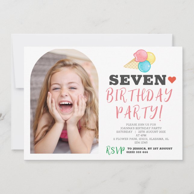 Einfache moderne Herzeinladung zum Geburtstag Feiertagskarte (Vorderseite)