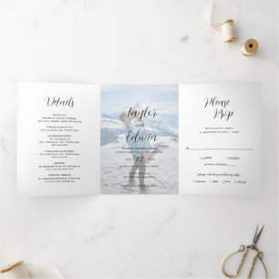 Einfache moderne Hochzeit des Fotos Dreifach Gefaltete Einladung