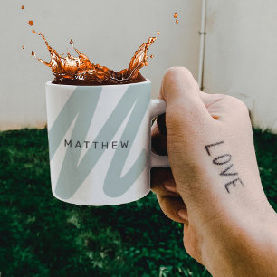 Einfache moderne Initial- und Namensgröße Grün & W Kaffeetasse