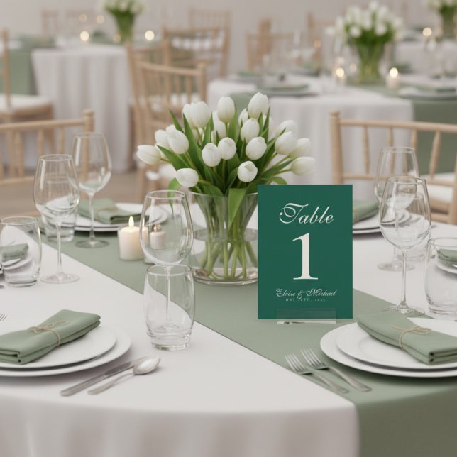 Einfache moderne Minimalistisch Sage Green Wedding Tischnummer (Guide guests to their seats in style with this Sage Green Wedding Table Number Sign!)