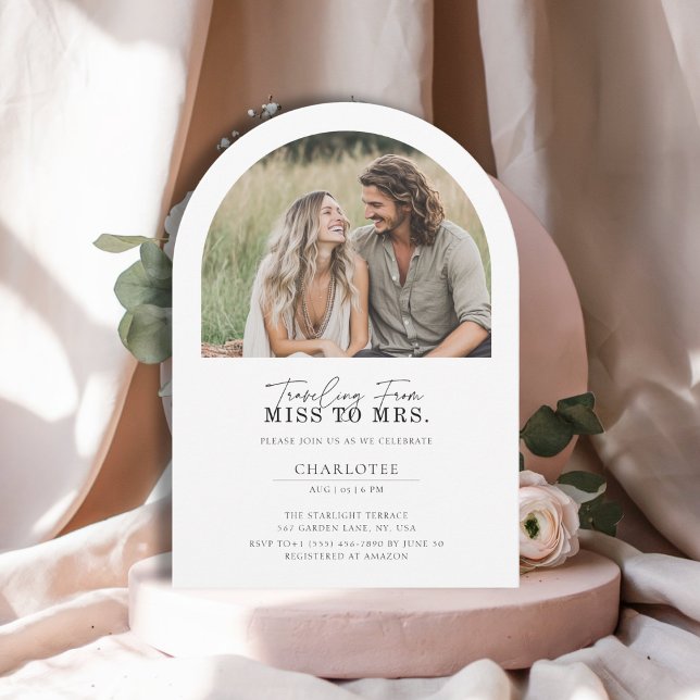 Einfache moderne Miss an Mrs. Arch Foto Brautparty Einladung (Von Creator hochgeladen)