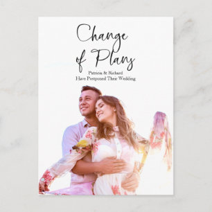 Einfache moderne Planänderung Hochzeit verschoben Postkarte