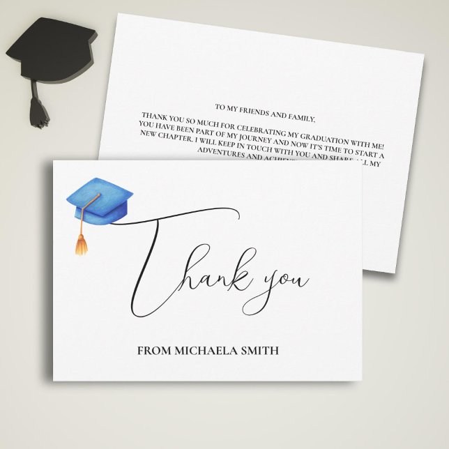 Einfache moderne Script Blue Graduation Cap Dankeskarte (Von Creator hochgeladen)