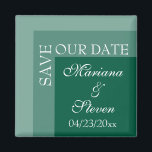 Einfache moderne Script Wedding Emerald Green Magnet<br><div class="desc">Einfach moderner,  schicke Hochzeitsmagnet 'RETT OUR DATE' für Bräute,  die ihre Zeremonien in modernem smaragdgrün bewundern. Alles Set auf modernem weißem Schriftart mit Initialen auf der Seite.</div>