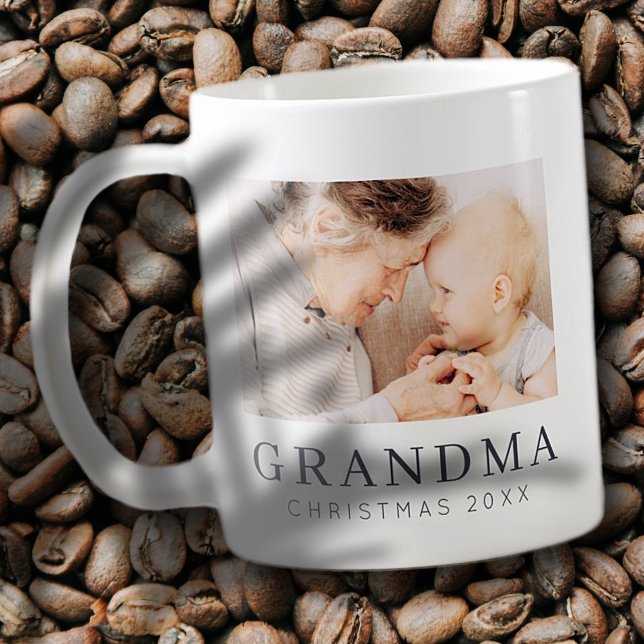Einfache, moderne und individuelle Oma Foto Holida Kaffeetasse (Von Creator hochgeladen)