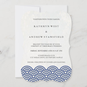 Einfache moderne Waves Blue + White Beach Wedding Einladung