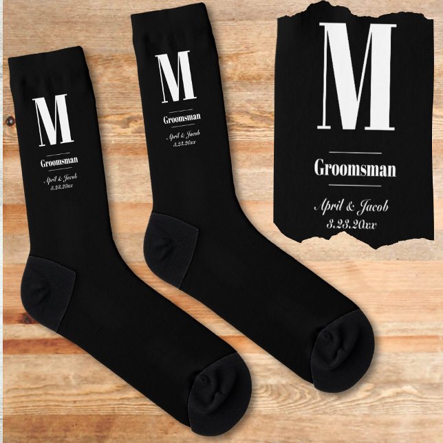 Einfache Monogramm-Ersteingabe für Trauzeugen Socken (Black groomsmen gift best man socks monogram initial couple wedding date name groomsman sock present)