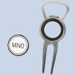 Einfache Monogramm-Initial Pitchgabel<br><div class="desc">Moderne Typografie minimalistisch Monogramm Initialdesign,  das zu personalisieren geändert werden kann. Einfache kreisförmige Grenze zum Rahmen der Initialen.</div>