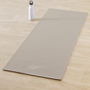 Einfache, neutrale Minimalistische Übung des Siege Yogamatte