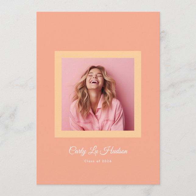 Einfache Pastell-Minimal-Abschlussfoto-Hochschulra Ankündigung (Vorderseite)