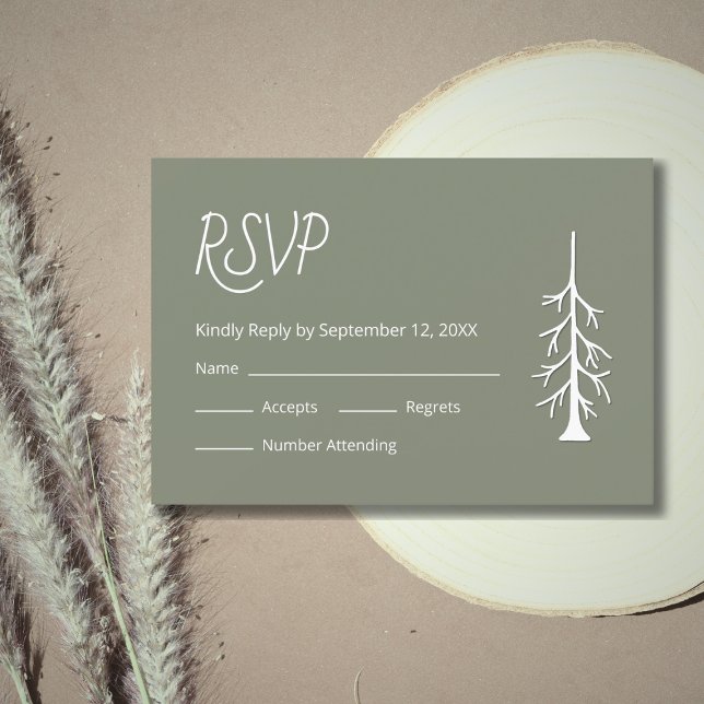 Einfache Pine Tree Lässig Sage Green Wedding RSVP Karte (Von Creator hochgeladen)