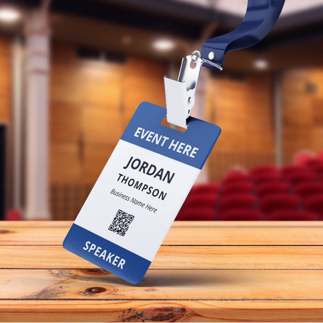 Einfache praktische, dunkelblaue QR-Code-Ereignis- Ausweis (Von Creator hochgeladen)