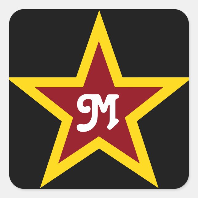 Einfache Red & Yellow Star Monogram auf Schwarz Quadratischer Aufkleber (Vorderseite)