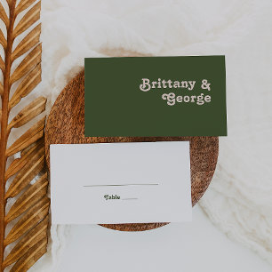 Einfache Retro-Vibes Olive Green Flat Wedding Platzkarte