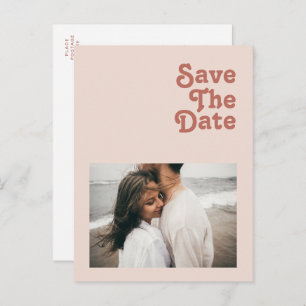 Einfache Retro-Vibes Rosa Foto Save the Date rot Einladungspostkarte