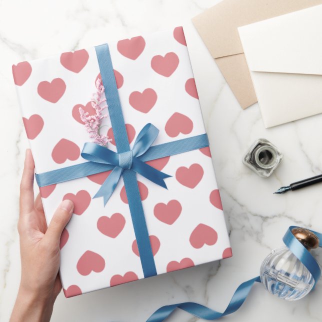Einfache rosa Herzen Minimalistisch Geschenkpapier (Schenken)