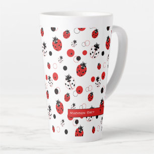 Einfache rote, schwarze und weiße Ladybug-Muster Milchtasse