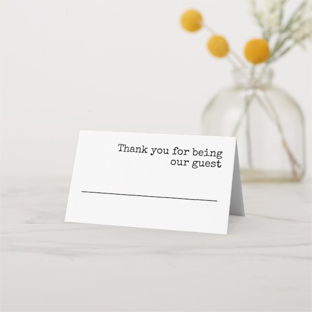 Einfache Schreibmaschinenhochzeit Minimalistische  Platzkarte (Vorderseite)