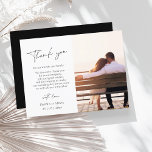 Einfache Schwarz-Script-Foto Hochzeit Vielen Dank Postkarte<br><div class="desc">Einfache Schwarz-Script-Foto Hochzeit Dankeschön Karten - Moderne Eleganz mit Personalisierter Typografie. Erleben Sie das Wesen Ihrer Liebe mit unseren eleganten Dankeschön-Karten mit einem minimalistischen Design-Set mit einem charmanten, staubigen Schwarz-Rücken. Fügen Sie Ihrer Feier eine persönliche Touch hinzu, indem Sie Ihr Lieblings-Foto der beiden von Ihnen und Ihre eigene personalisierte Botschaft...</div>