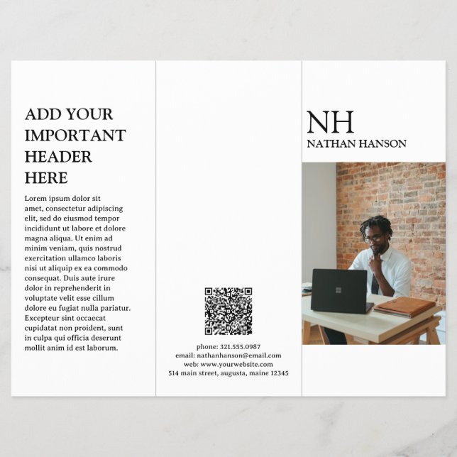 Einfache Schwarz-Weiß-Monogramm Moderne Broschüre (Vorne)